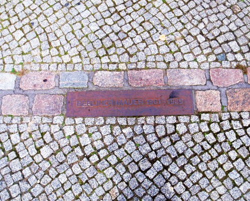 'Berliner Mauer 1961-1989' (Germen for Berlin Wall).